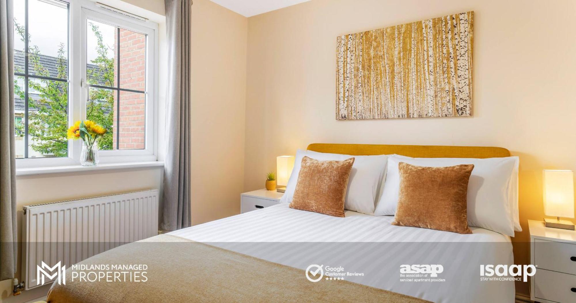 Spacious 5 Double Bedroom Family With 2 Bathrooms Wc Includes Driveway Parking And Extended Lounge And Dining Private Rear Garden In A Great Location Peterborough