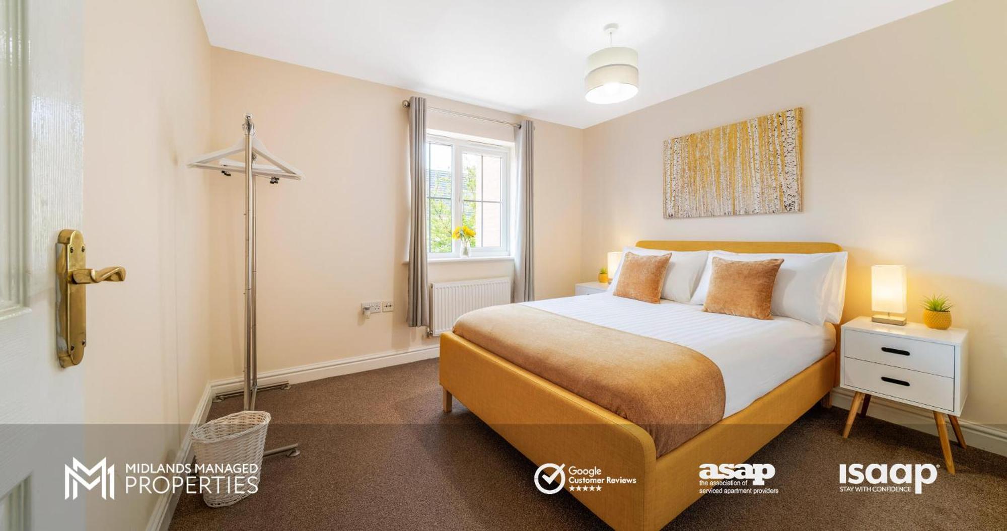 Spacious 5 Double Bedroom Family With 2 Bathrooms Wc Includes Driveway Parking And Extended Lounge And Dining Private Rear Garden In A Great Location Peterborough