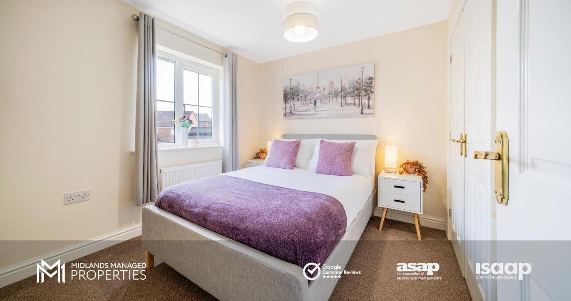 Apartment Spacious 5 Double Bedroom Family With 2 Bathrooms Wc Includes Driveway Parking And Extended Lounge And Dining Private Rear Garden In A Great Location *