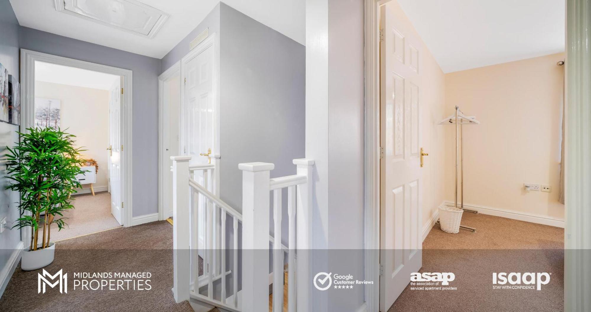 Spacious 5 Double Bedroom Family With 2 Bathrooms Wc Includes Driveway Parking And Extended Lounge And Dining Private Rear Garden In A Great Location *