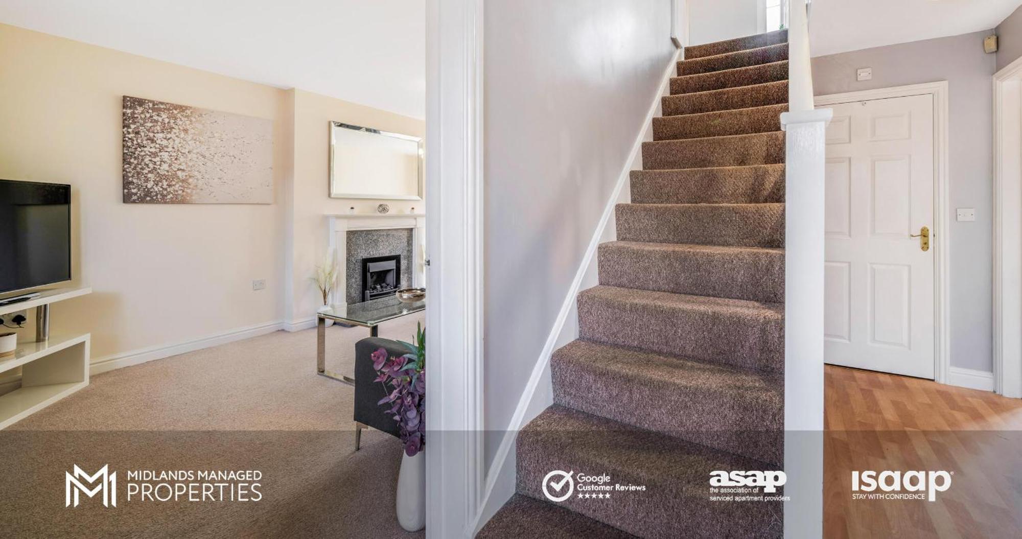 Spacious 5 Double Bedroom Family With 2 Bathrooms Wc Includes Driveway Parking And Extended Lounge And Dining Private Rear Garden In A Great Location