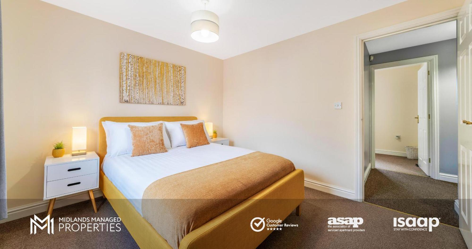 Spacious 5 Double Bedroom Family With 2 Bathrooms Wc Includes Driveway Parking And Extended Lounge And Dining Private Rear Garden In A Great Location * Peterborough