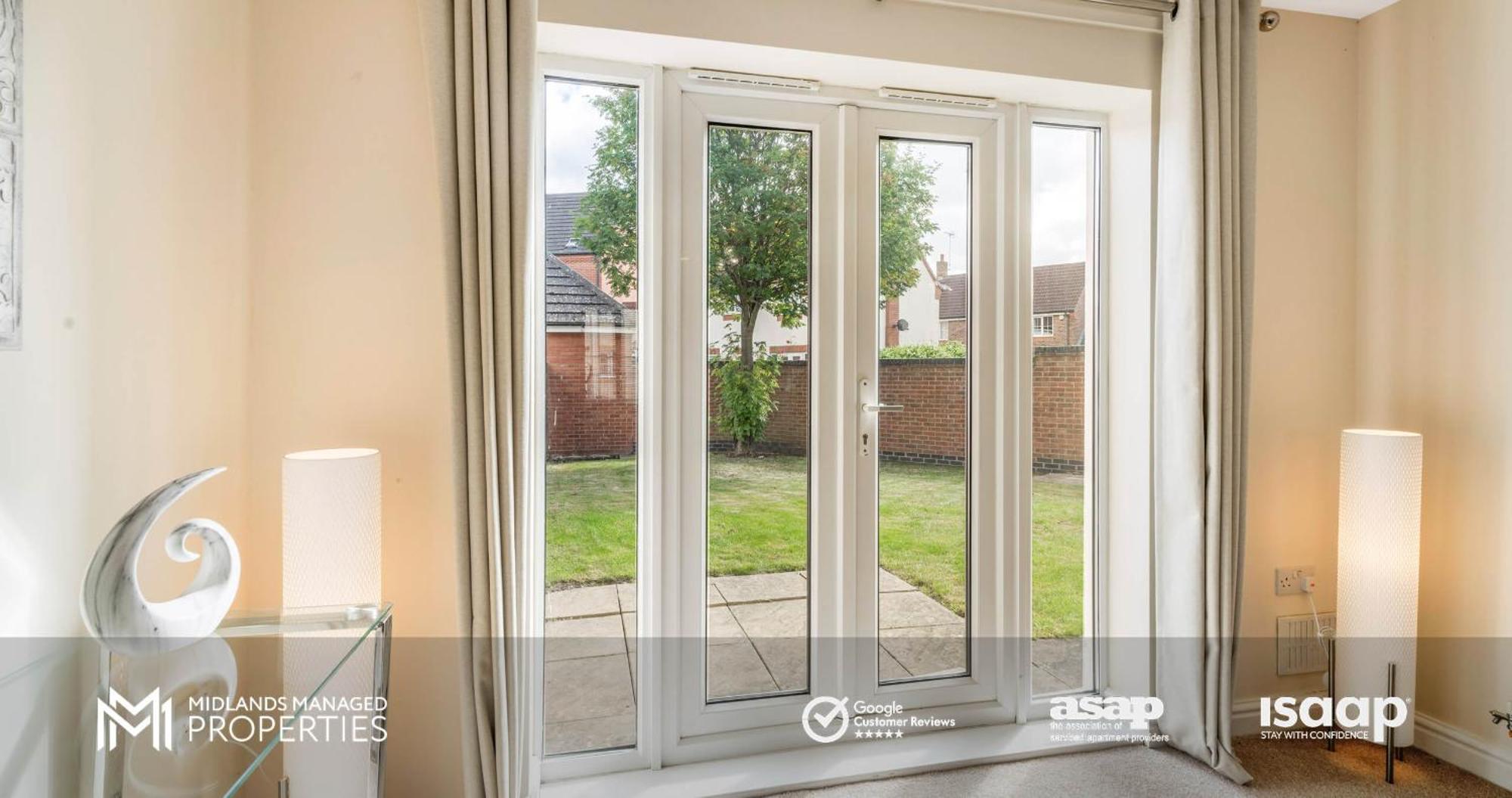Spacious 5 Double Bedroom Family With 2 Bathrooms Wc Includes Driveway Parking And Extended Lounge And Dining Private Rear Garden In A Great Location Peterborough