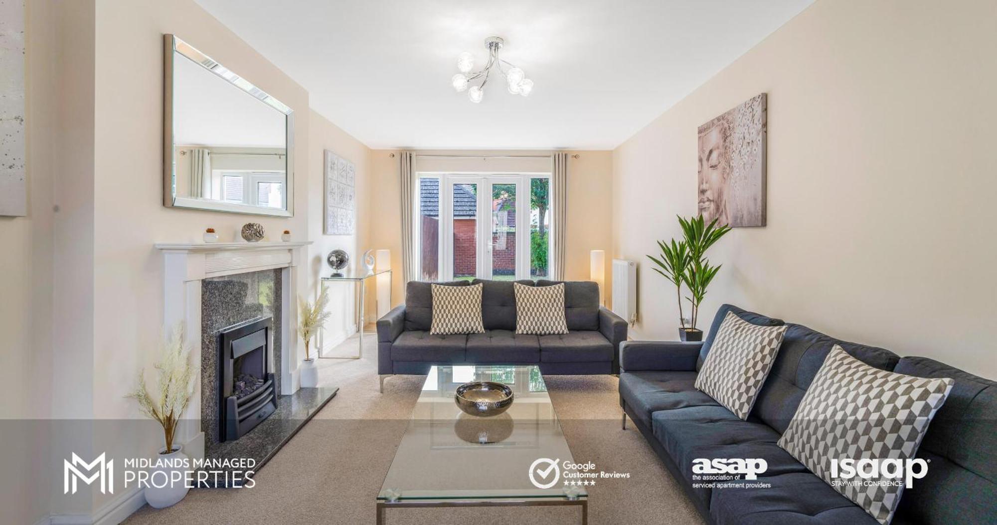 Spacious 5 Double Bedroom Family With 2 Bathrooms Wc Includes Driveway Parking And Extended Lounge And Dining Private Rear Garden In A Great Location Apartment Peterborough