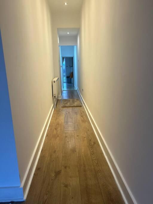 Tranquil Relaxing 2 Bed In Apartment Peterborough