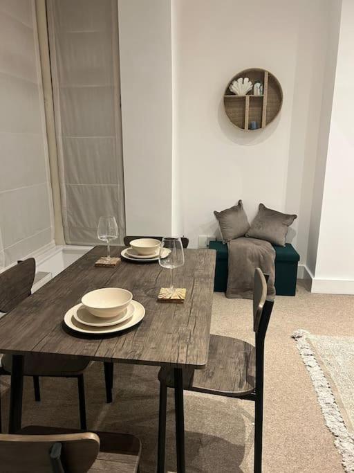 Apartment Tranquil Relaxing 2 Bed In Peterborough