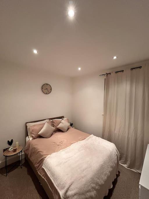 Tranquil Relaxing 2 Bed In * Peterborough