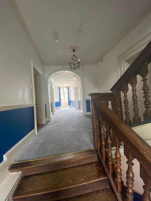 Russell Hill Manor Villa Peterborough
