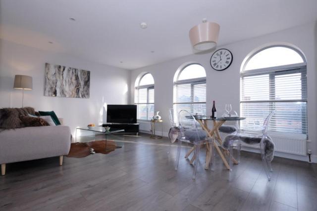 Geneva House By Elegance Living Peterborough