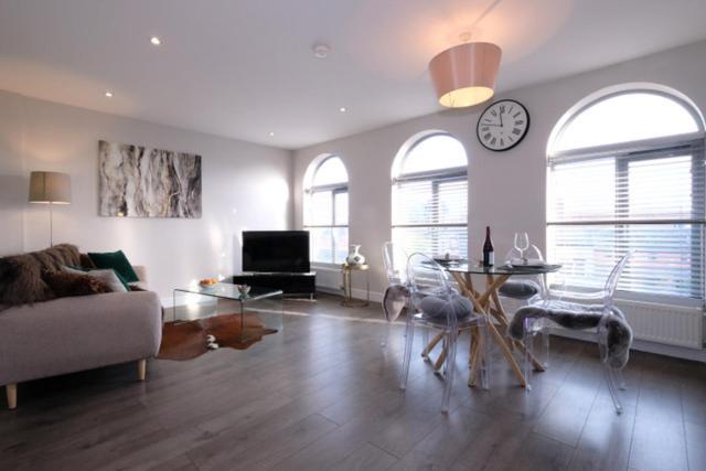 Geneva House By Elegance Living Apartment *