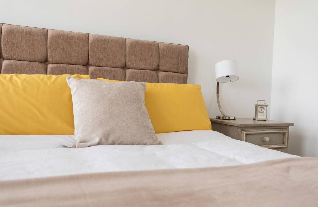City By Elegance Living Apartment