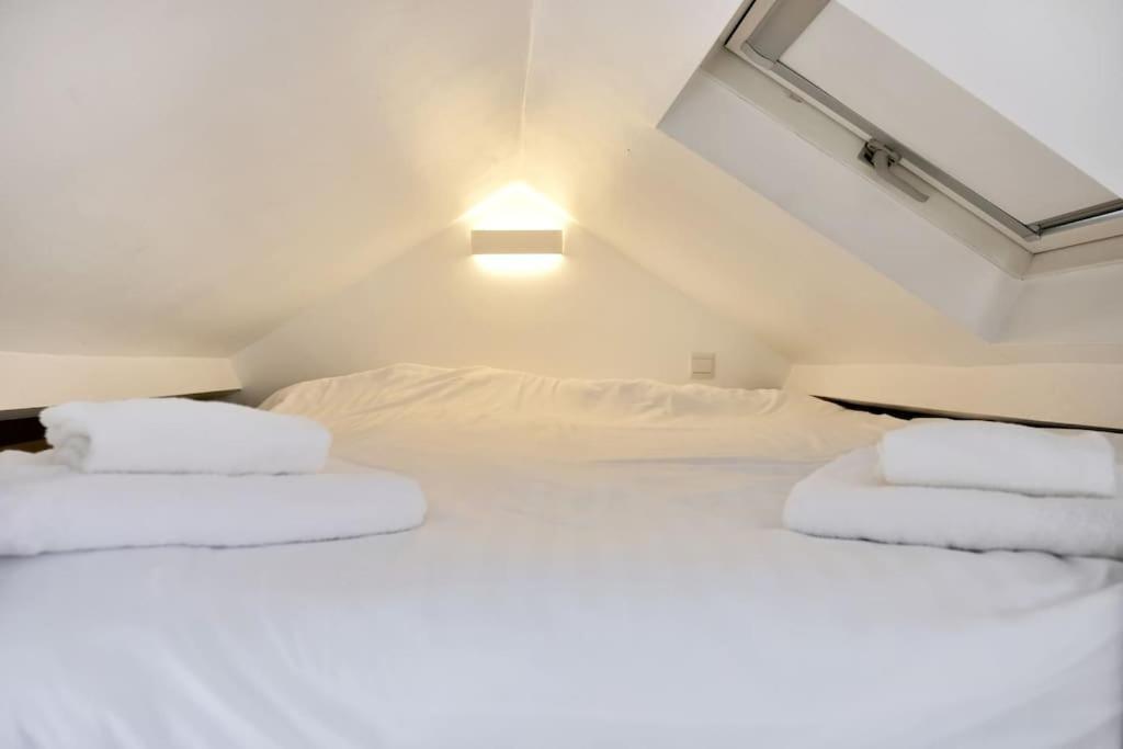 Small And Cosy Entire House In Apartment