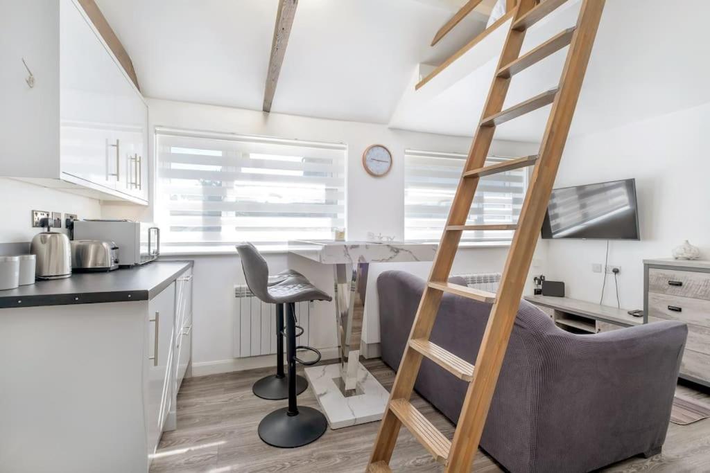 Apartment Small And Cosy Entire House In *