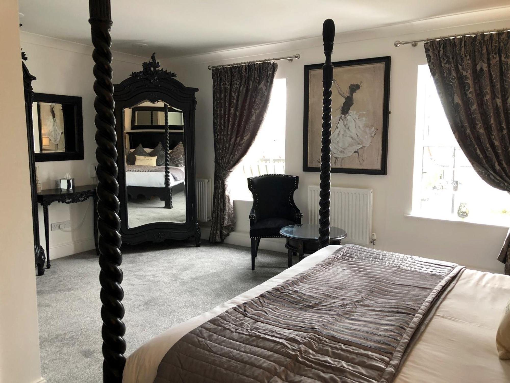 Black Horse 3* Peterborough