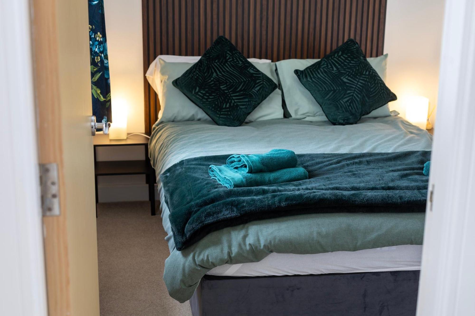 Hampton 3-bedroom Relaxing Escape With Parking Holiday home *