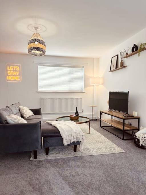 Stylish 3 Bed In Apartment