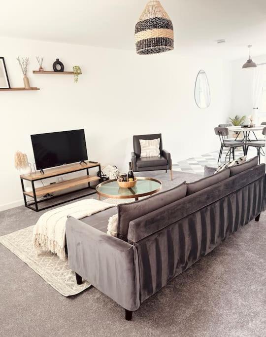 Stylish 3 Bed In Apartment