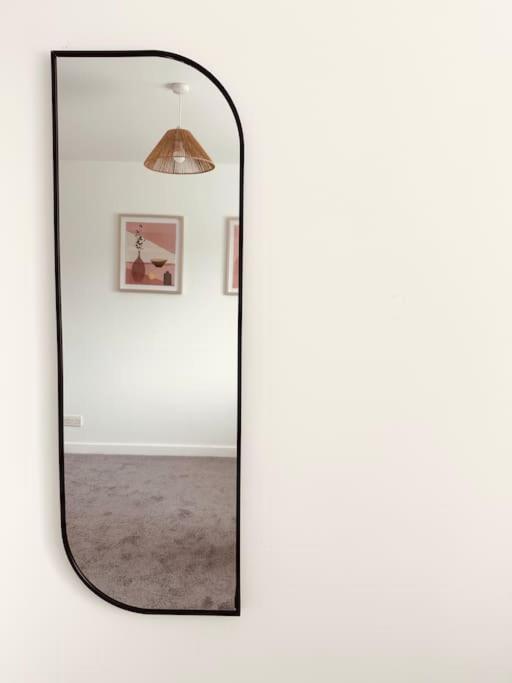 Stylish 3 Bed In Apartment *