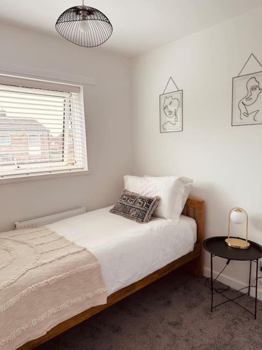 Stylish 3 Bed In Peterborough