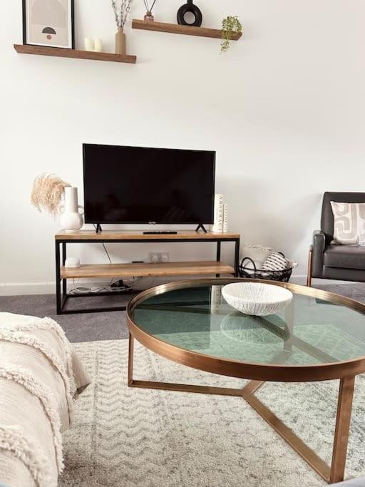Stylish 3 Bed In Apartment Peterborough