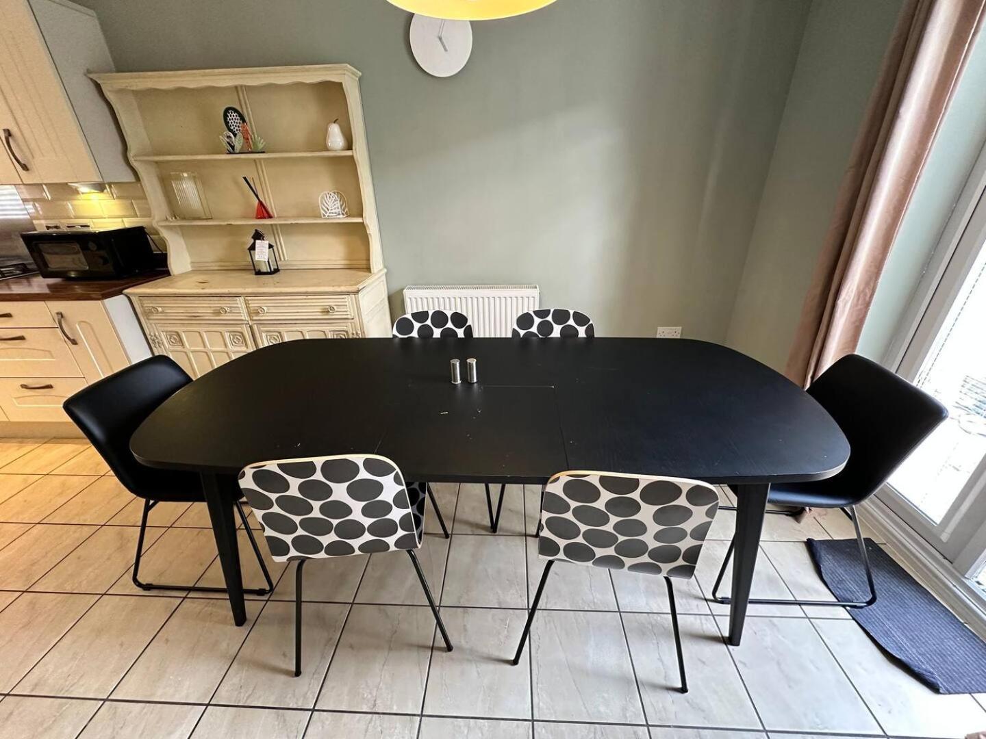 Spacious & Modern Retreat Garden Free Parking! Holiday home *
