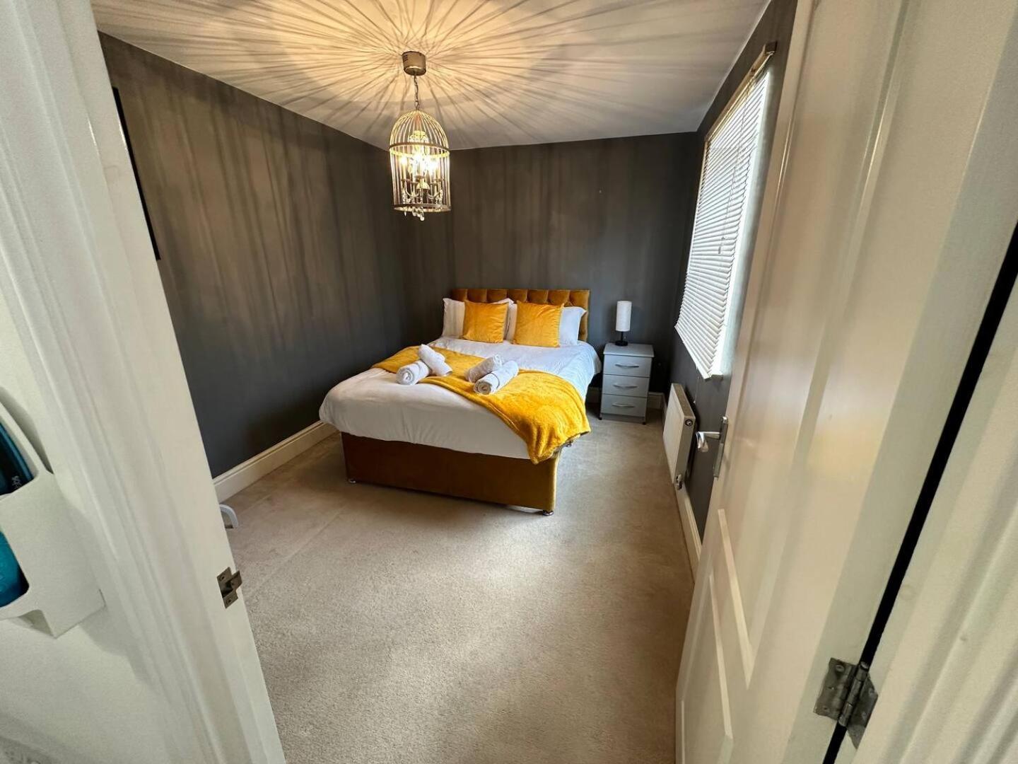 Holiday home Spacious & Modern Retreat Garden Free Parking! Peterborough