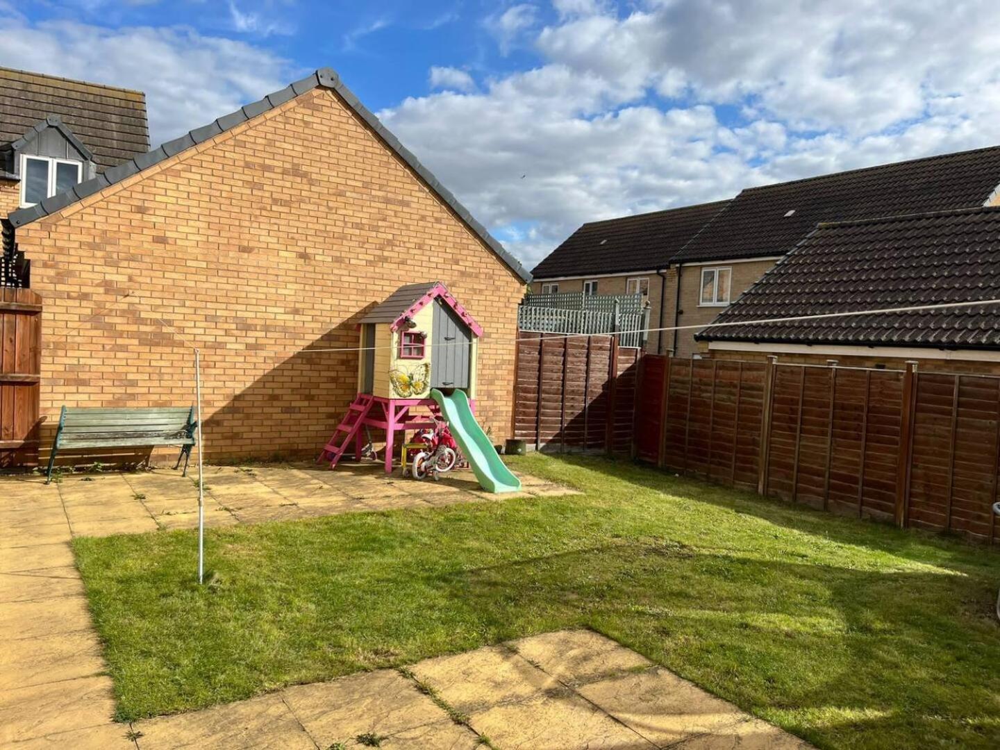 Spacious & Modern Retreat Garden Free Parking! Holiday home *