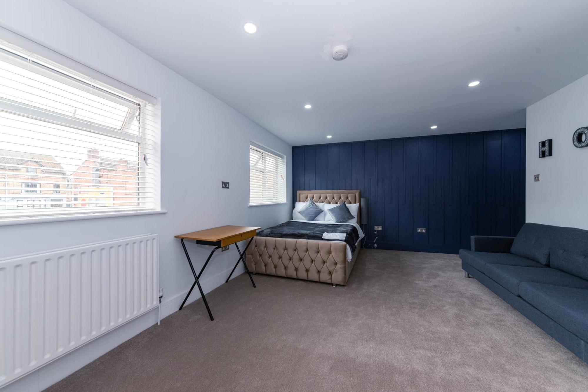 The Lincoln Near The Train Stationwhole * Peterborough