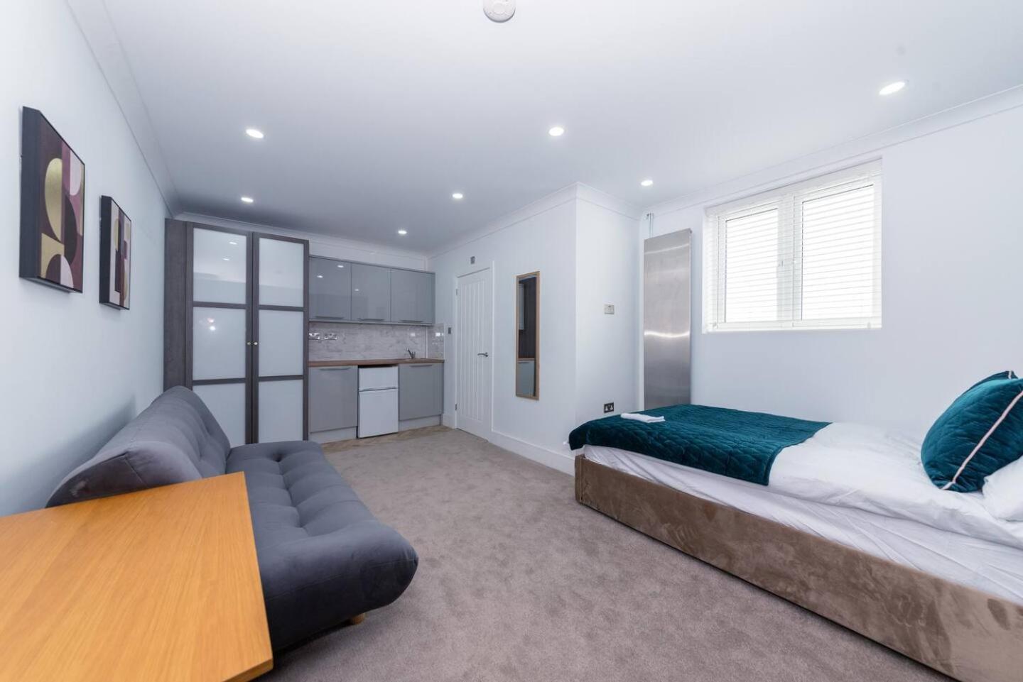 The Lincoln Near The Train Stationwhole * Peterborough