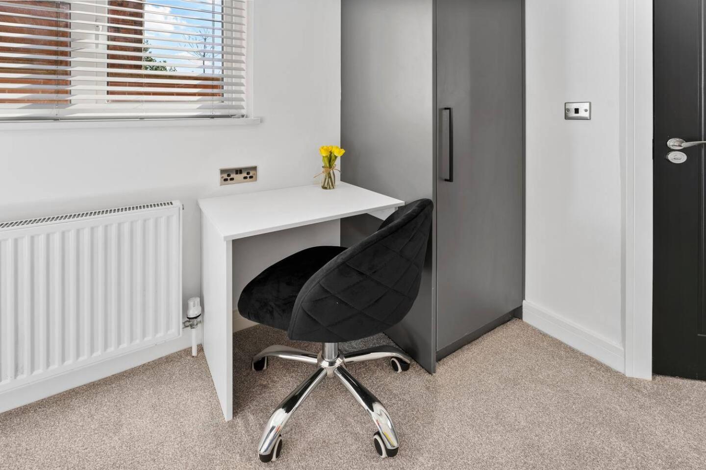 Westland House En-suite Whole