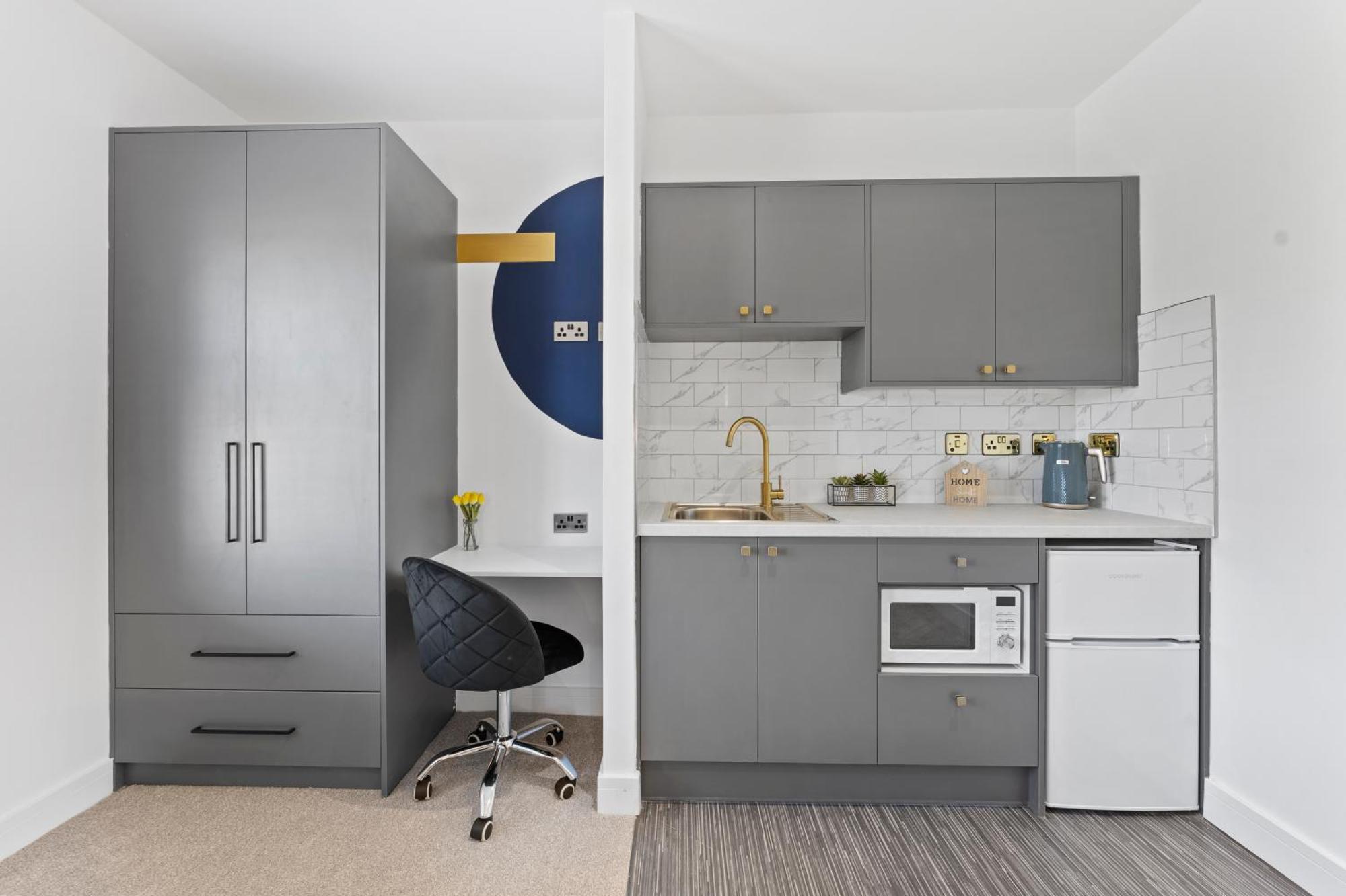 Westland House En-suite Whole * Peterborough