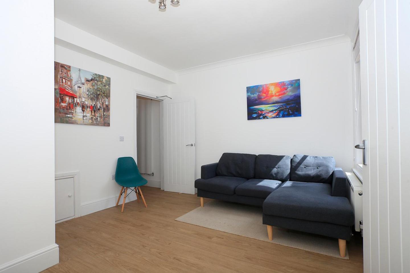 Westfield House Ensuites - Whole Apartment *