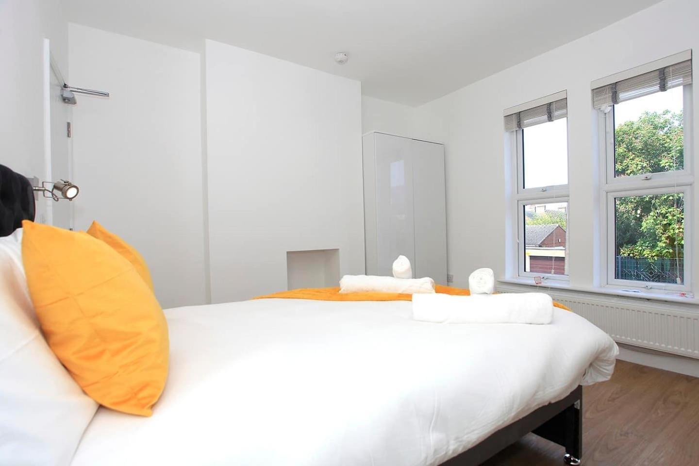 Westfield House Ensuites - Whole *