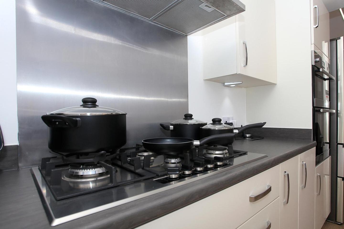 Westfield House Ensuites - Whole * Peterborough