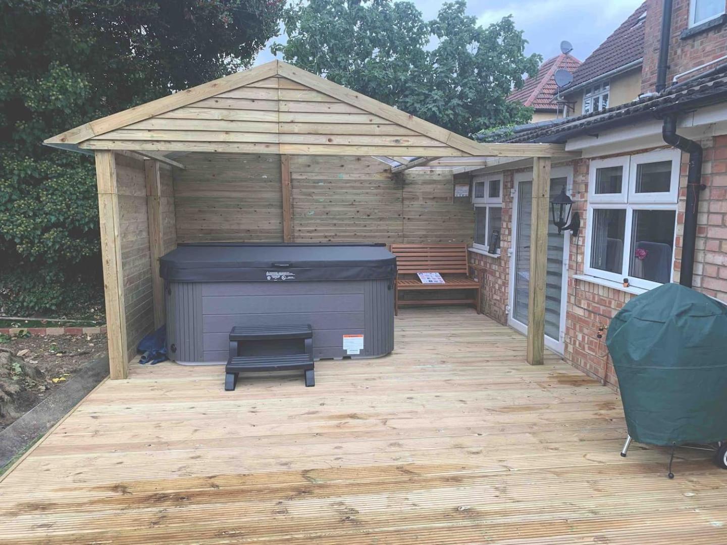Luxury Hot Tub Entertainment Park