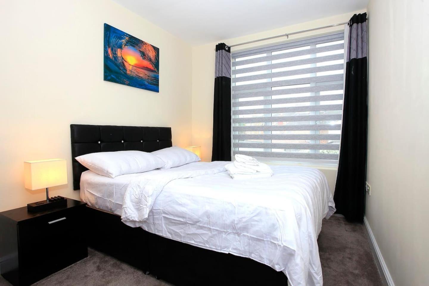 Luxury Hot Tub Entertainment Park * Peterborough