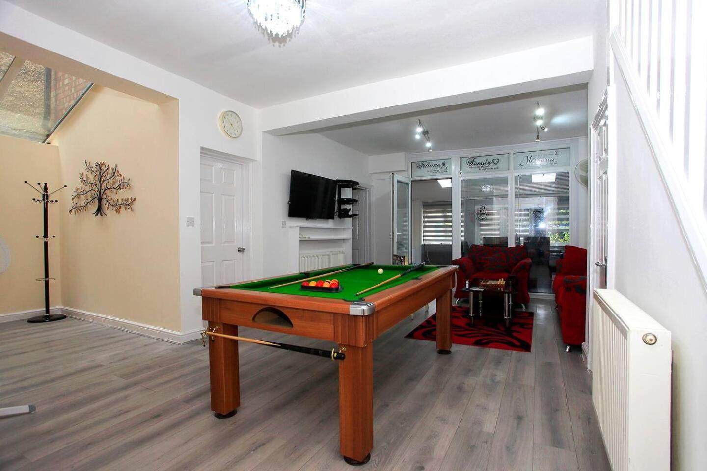 Luxury Hot Tub Entertainment Park