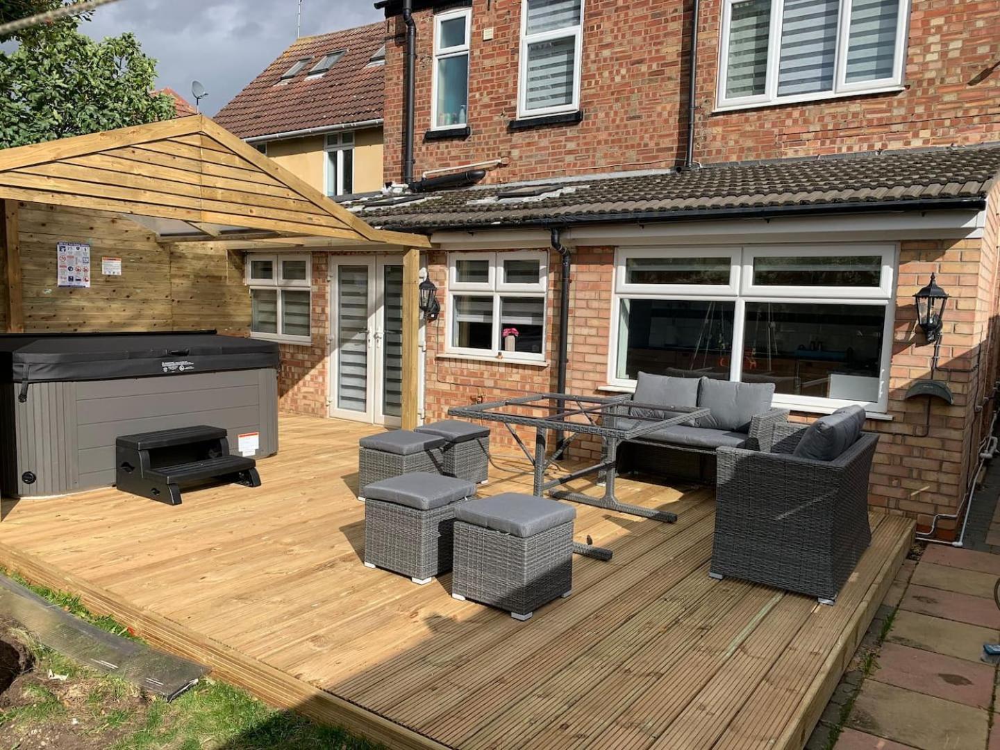 Luxury Hot Tub Entertainment Park Peterborough