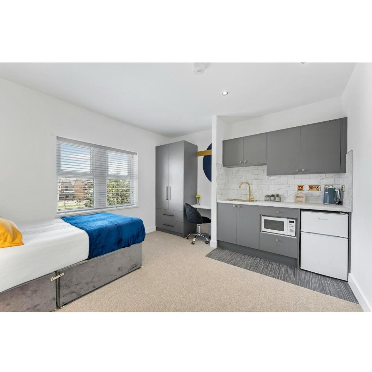 Westland House En-suite Whole Apartment
