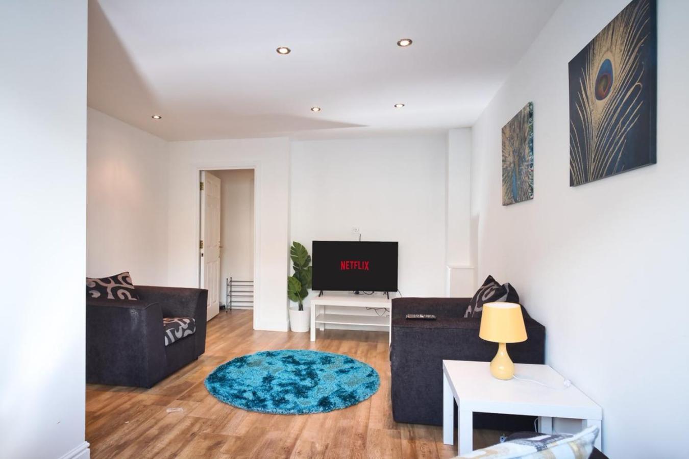 Apartment St Kats Mews 4 Bed With Parking *