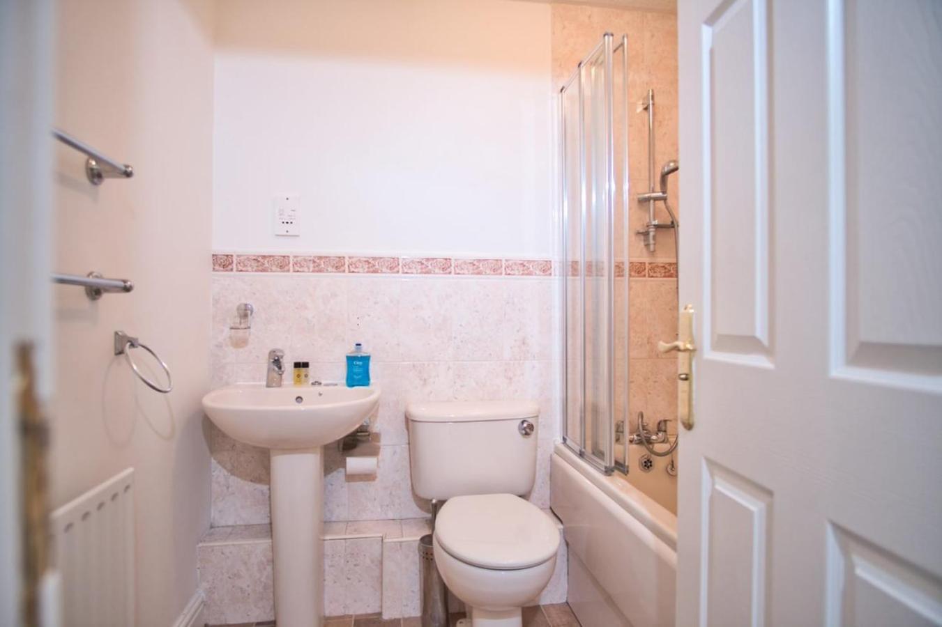 Apartment St Kats Mews 4 Bed With Parking Peterborough
