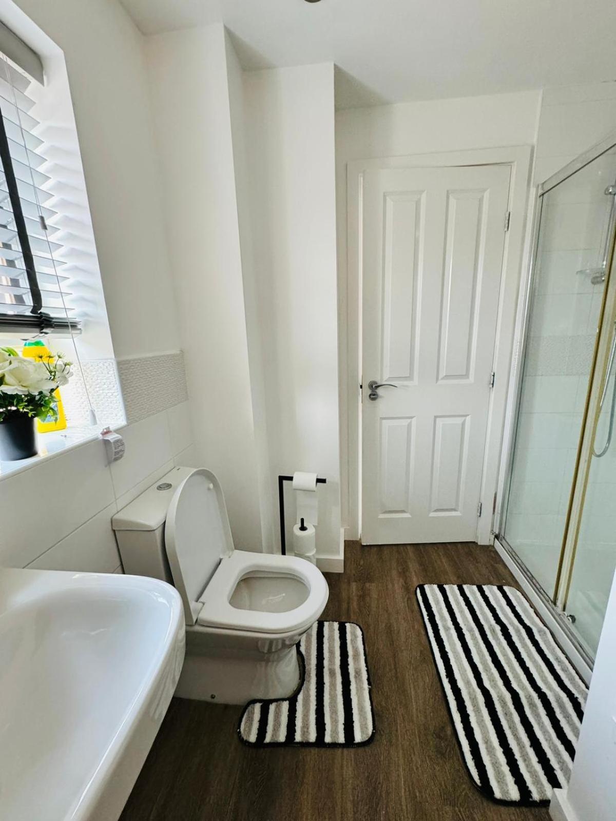 The Grace House Entire 4bed Detached * Peterborough