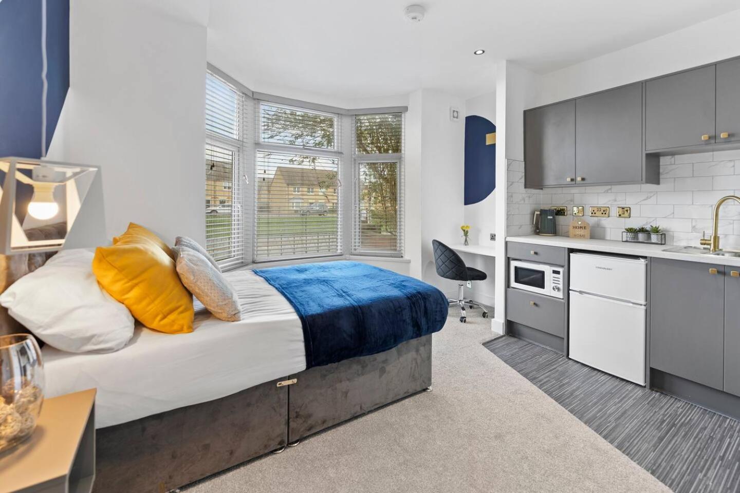 Westland House En-suite Whole * Peterborough