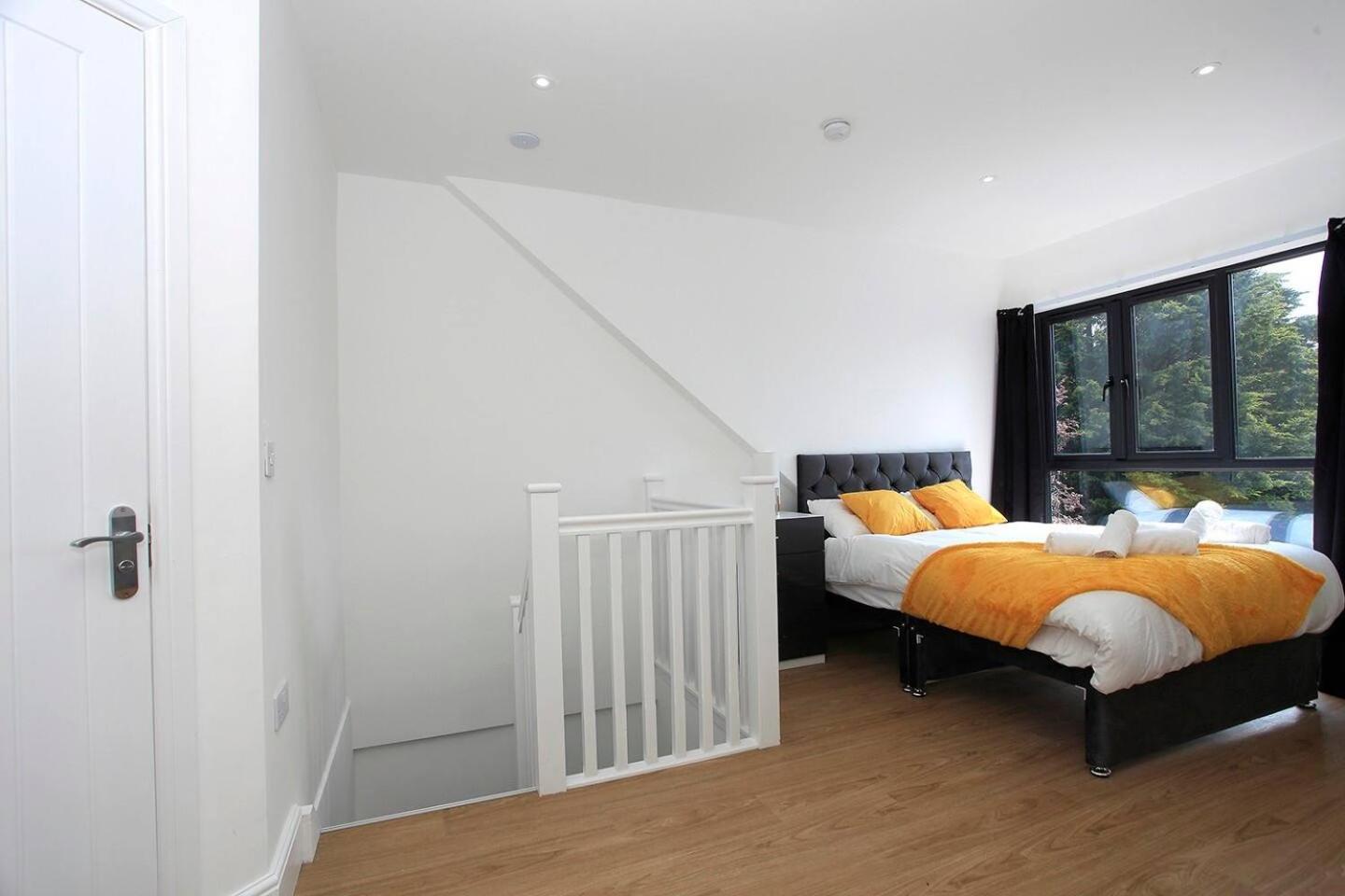 Westfield House Ensuites - Whole Peterborough