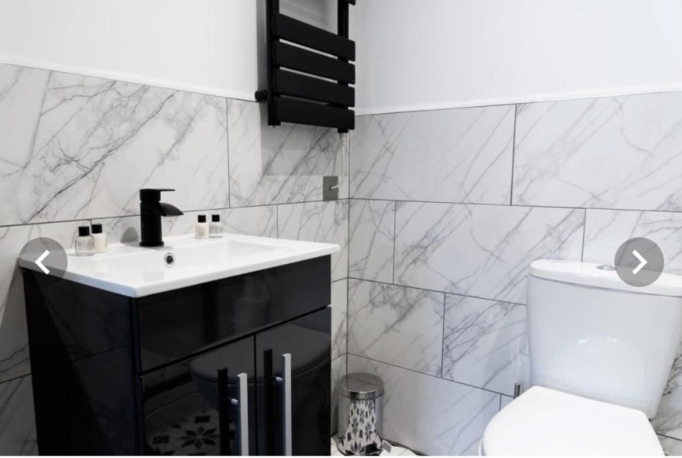 Franchise House - Free Parking & Wifi - Contractor Friendly - Long Welcome