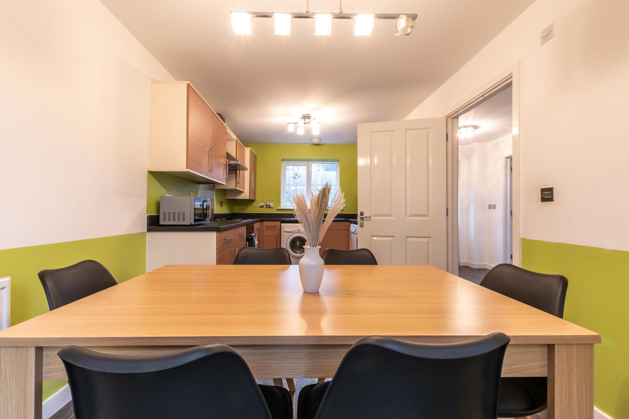 Apartment Host & - Moresby Way *