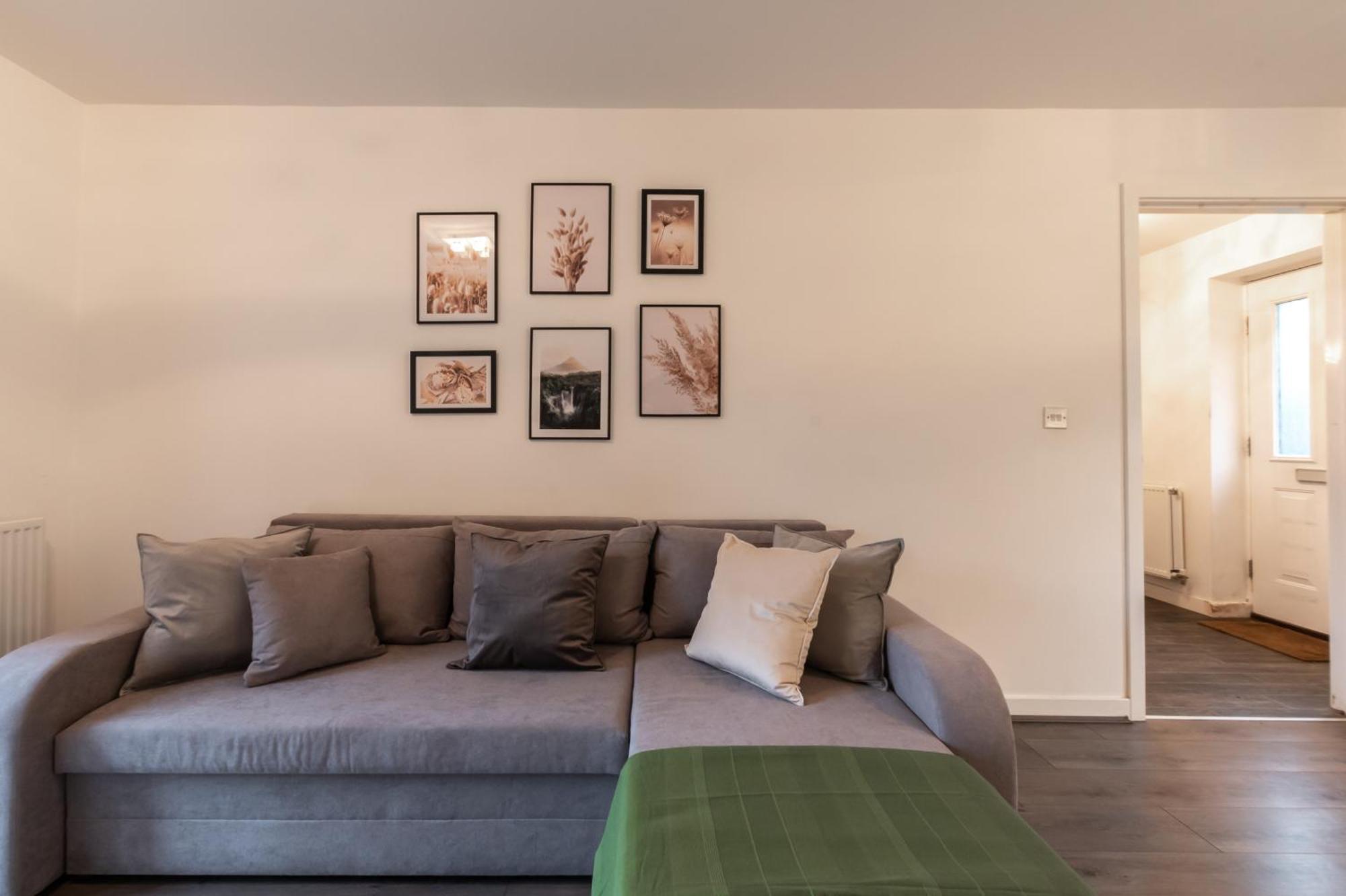 Host & - Moresby Way Apartment Peterborough