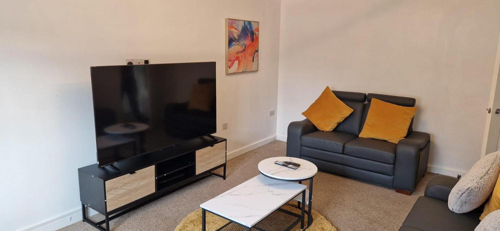 4-bed Charming Pet-friendly House W Garden *