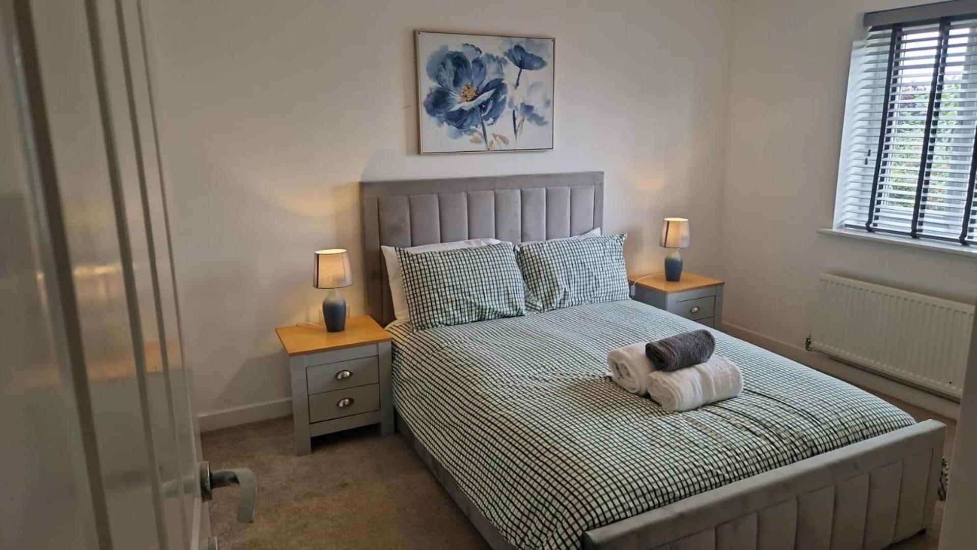 4-bed Charming Pet-friendly House W Garden