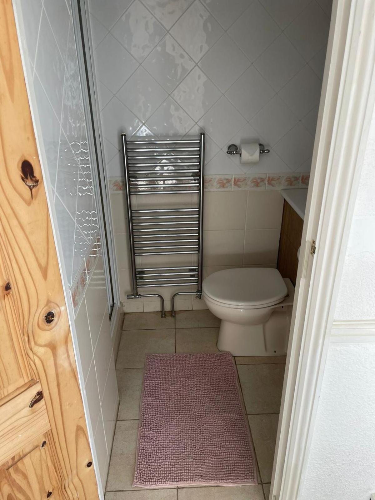 Holiday home Spacious 4 Bedroom Detached 5 Min From Centre Ideally For Contractors Large Families Or Get Togethers Peterborough